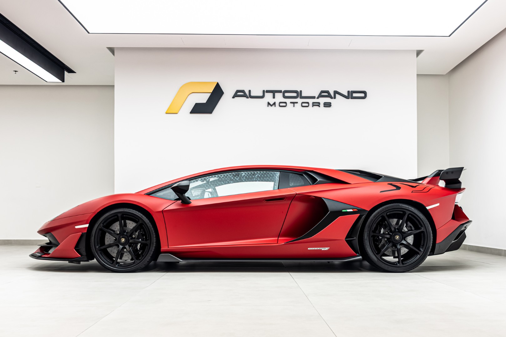 2019 LAMBORGHINI AVENTADOR SVJ 